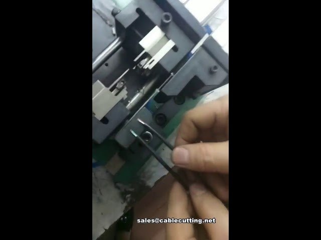 Pneumatisk kappeavisolering for flerkjernekabel - maskin for stripping av ytre kappe
