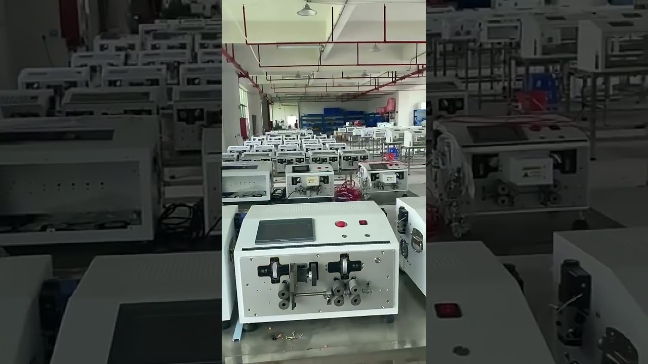 Ny design: 220V dobbeltlinje automatisk datamaskinstyrt kabelkutt- og avisoleringsmaskin (0–6 mm²)