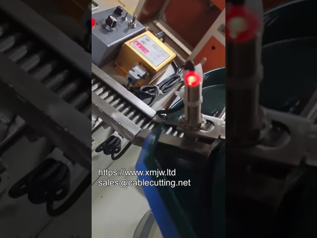 Ultra-stille automatisk vibrasjonsplate-terminalmating halvautomatisk terminalkrimpmaskin